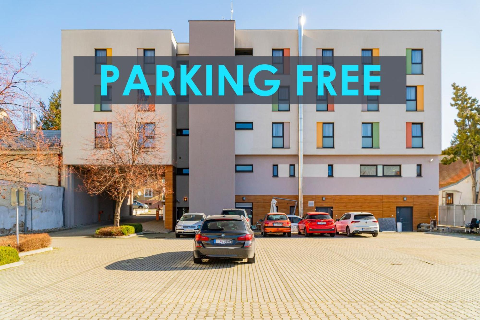 Impiq Hotel Trnava Exterior foto